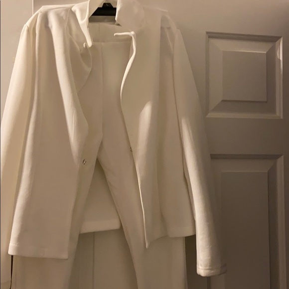 Pants suit - Picture 1 of 1